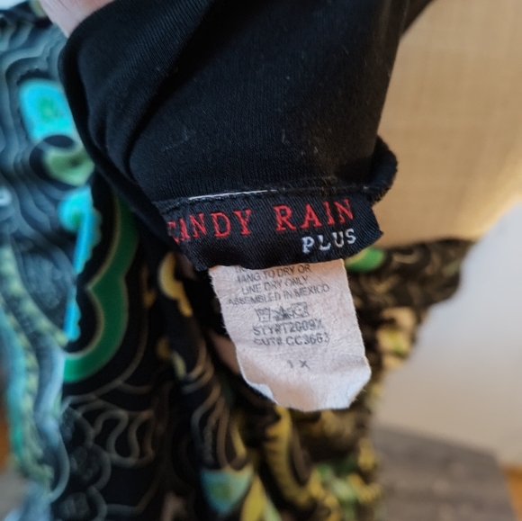 Floral Patterned Sleeveless Top Y2K Plus - Picture 5 of 6